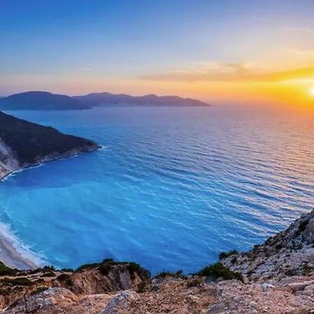 וילה Wonderful Kefalonia Lenalee 2 Bedrooms Seafront Spectacular Sea Views Spacious Sun Terrace Private Outdoor Pool Assos