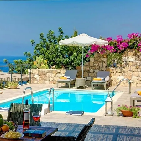וילה Wonderful Kefalonia Lenalee 2 Bedrooms Seafront Spectacular Sea Views Spacious Sun Terrace Private Outdoor Pool Assos אסוס